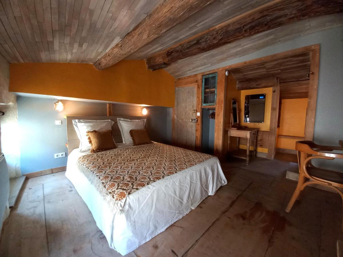 Hotel La Casa De Boulbon Esterno foto
