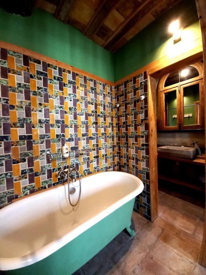 Hotel La Casa De Boulbon Esterno foto